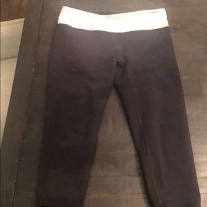 Ivivva yoga pants